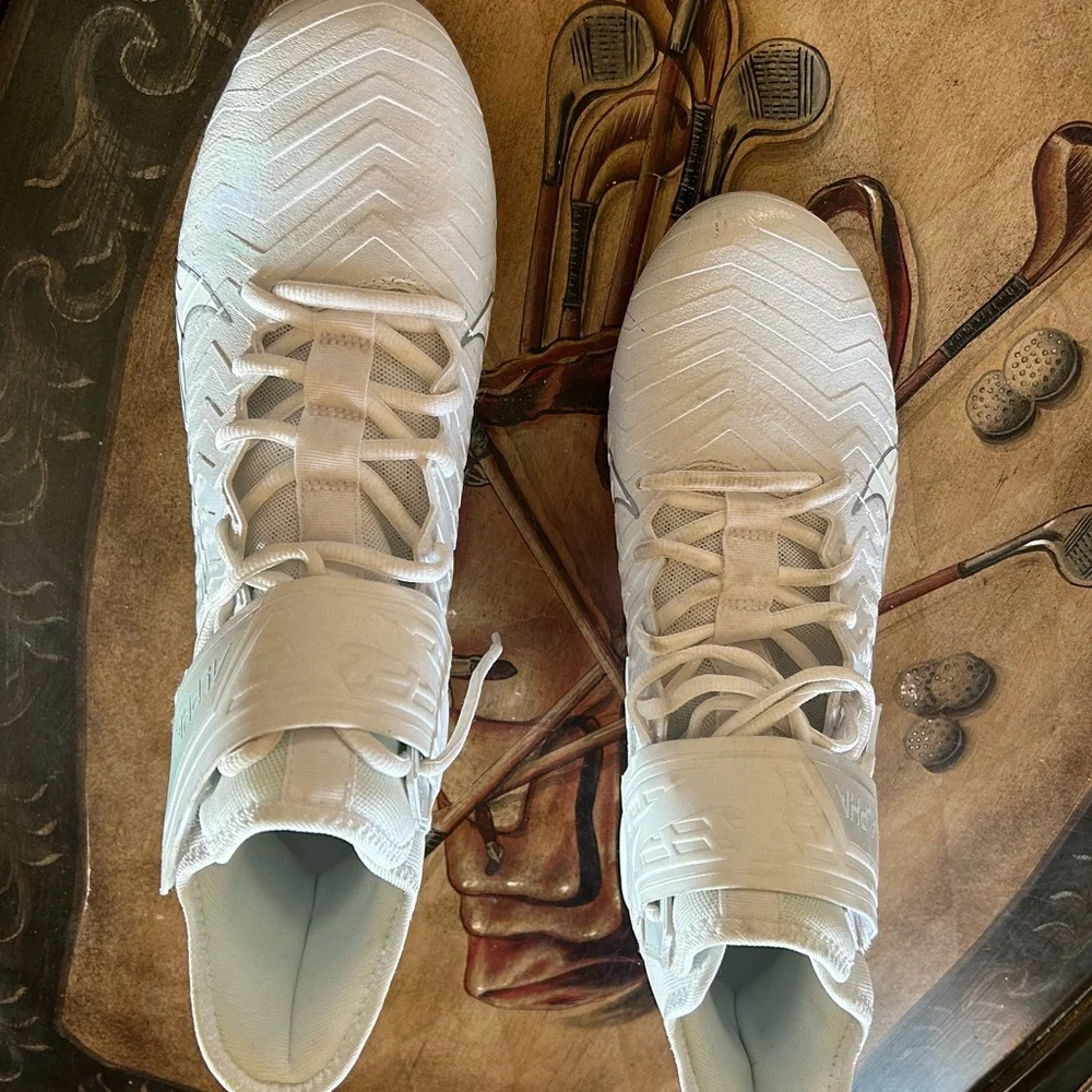 Nike Alpha Menace Pro 2 Mid White Football cleats NEW 11.5 - Picture 2 of 6